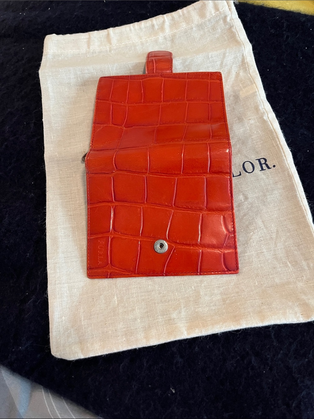 FURIA Orange Croc-Embossed Leather Wallet - Picture 10 of 11